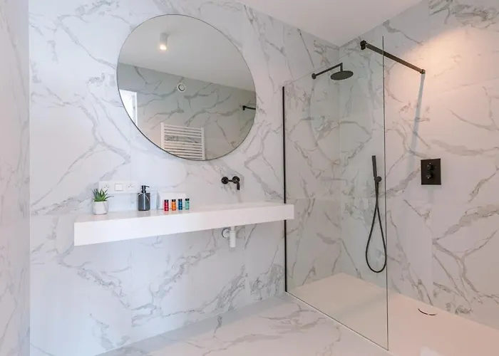 Huswell - Stunning With Breathtaking Views דירה